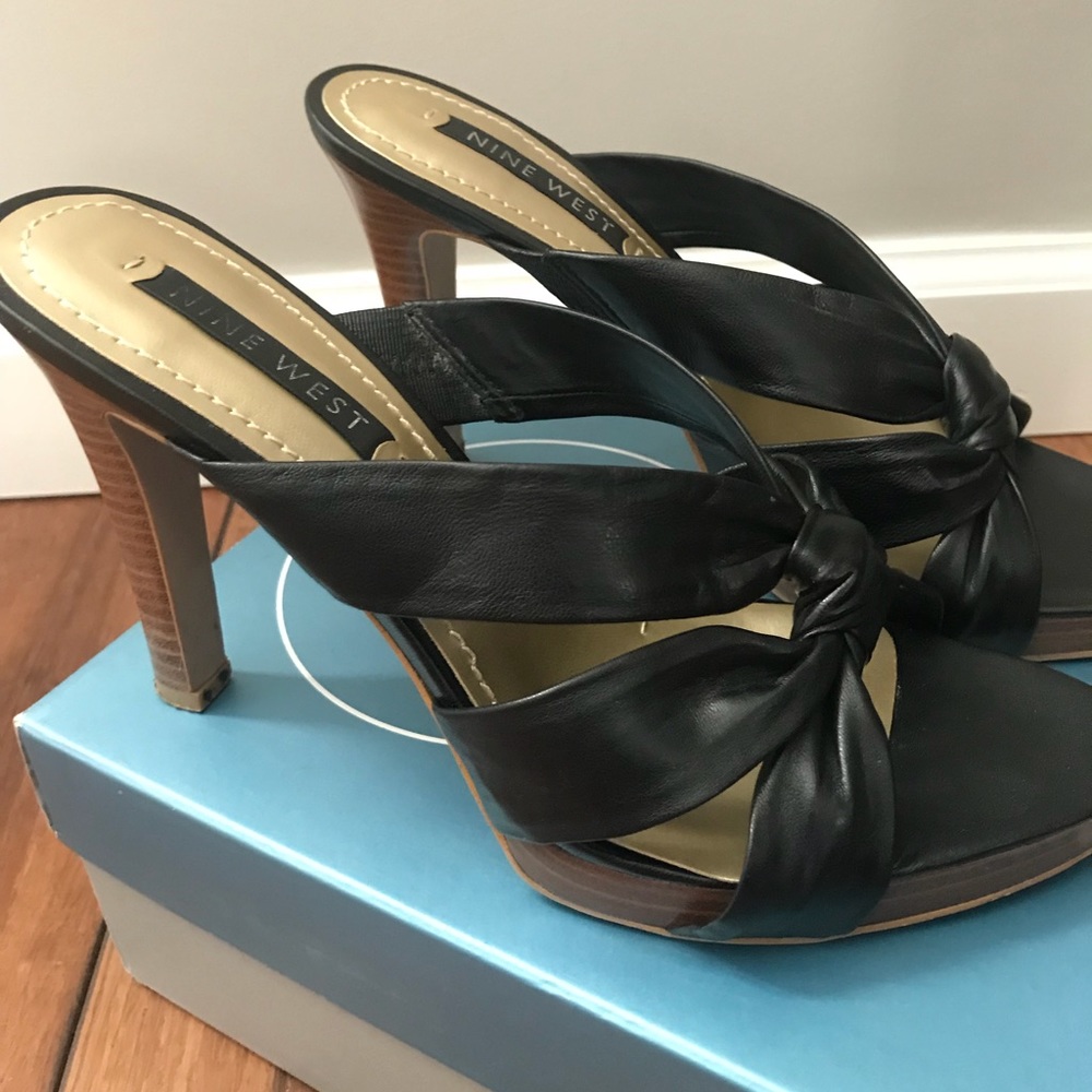 NINE WEST Rosalie slides. Excellent condition